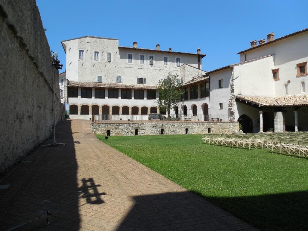 Chiostro di San Nicolรฒ - foto 01