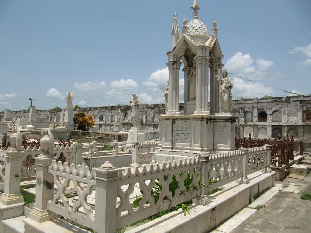 Tomas Acea Cemetery