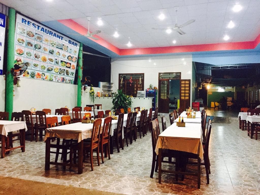 Gia Huy Restaurant & Store