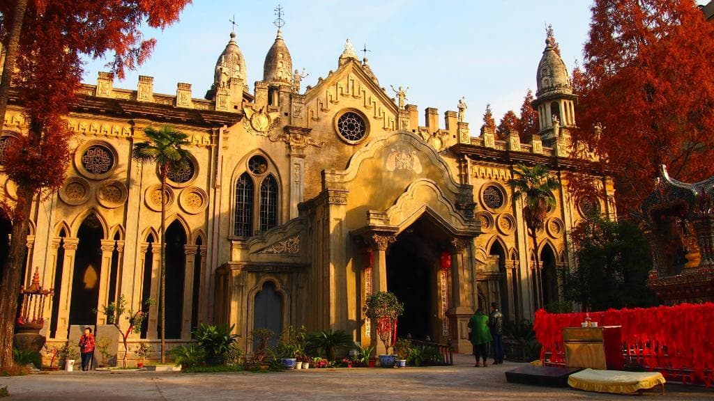 ไปตอนเย็นๆ แสงสวยดีครับ