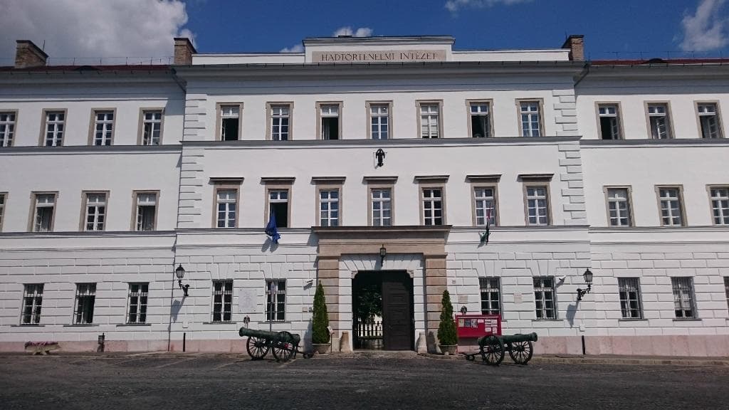 Museum of Military History (Hadtorteneti Muzeum)