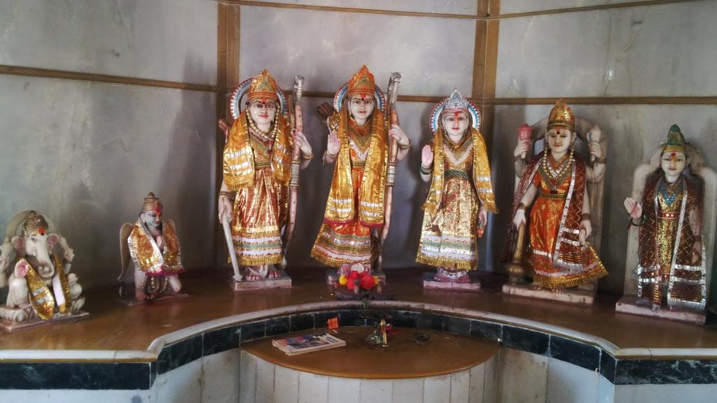 ram mandir opposite to ram kund