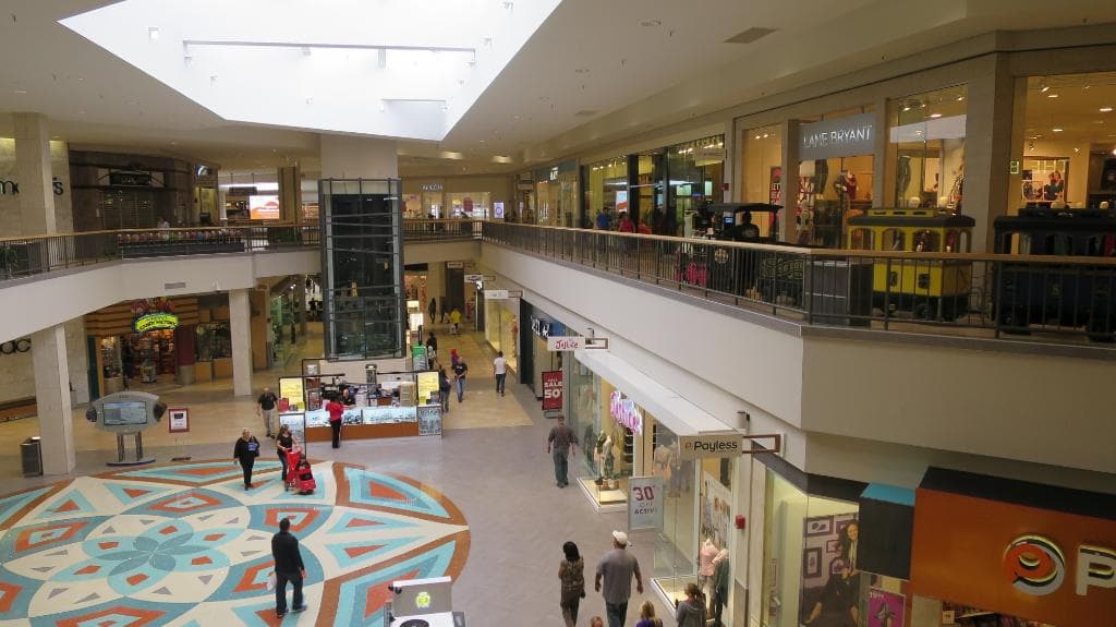 It is a two tiered mall for the most part.