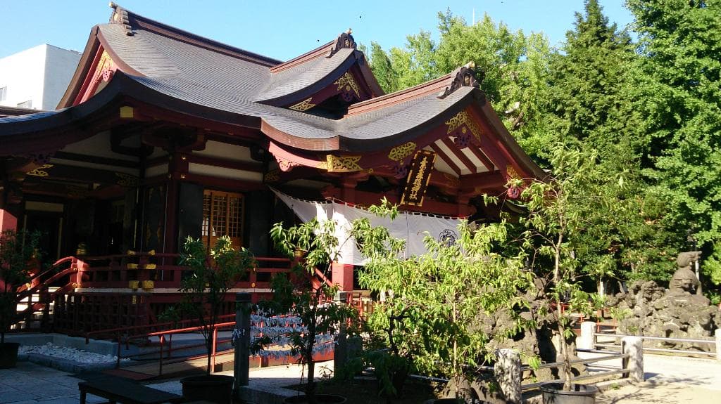 重厚感のある社殿