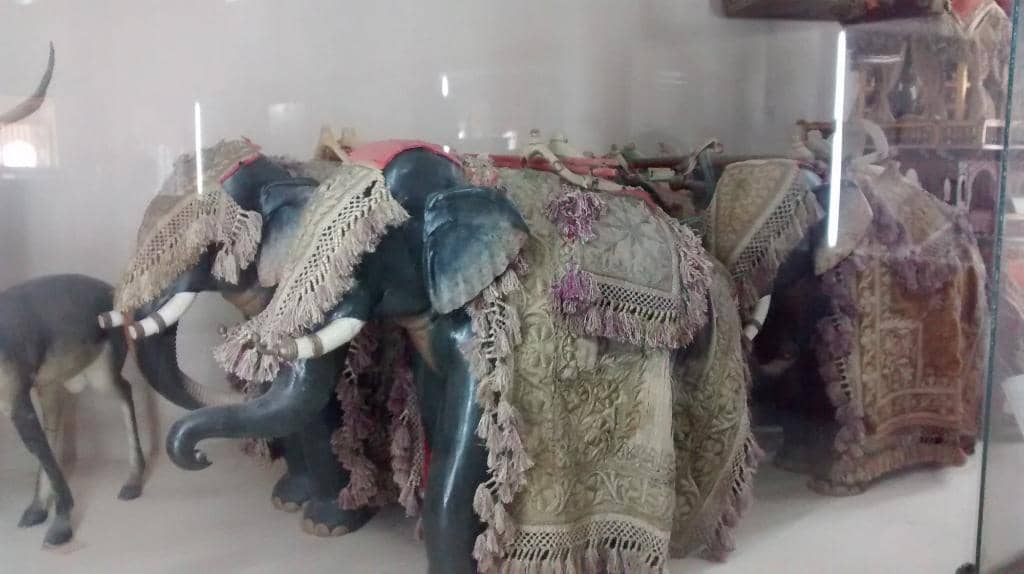 Ancient Sculptures & Artifacts