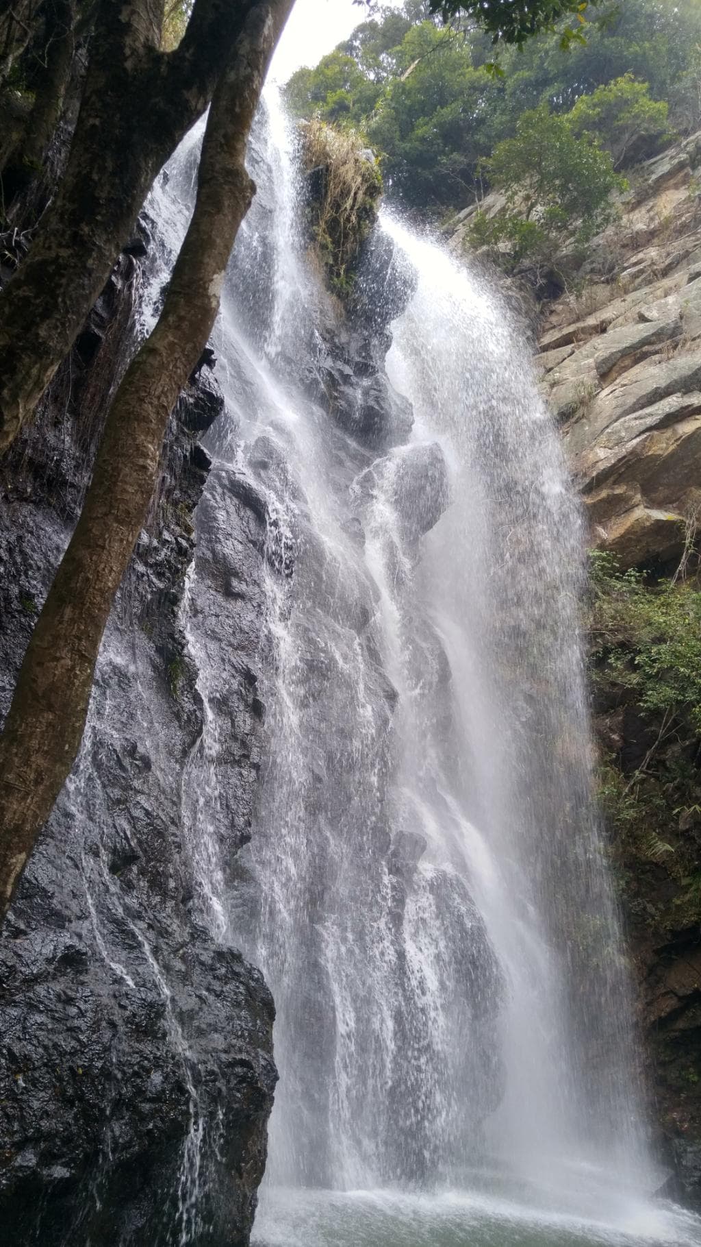 beautiful waterfall, GPS Coordinate: 22.639746,114.334198