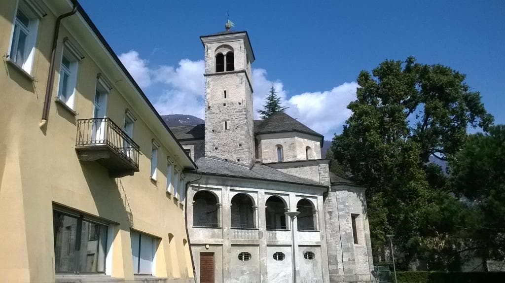 Вид на церковь