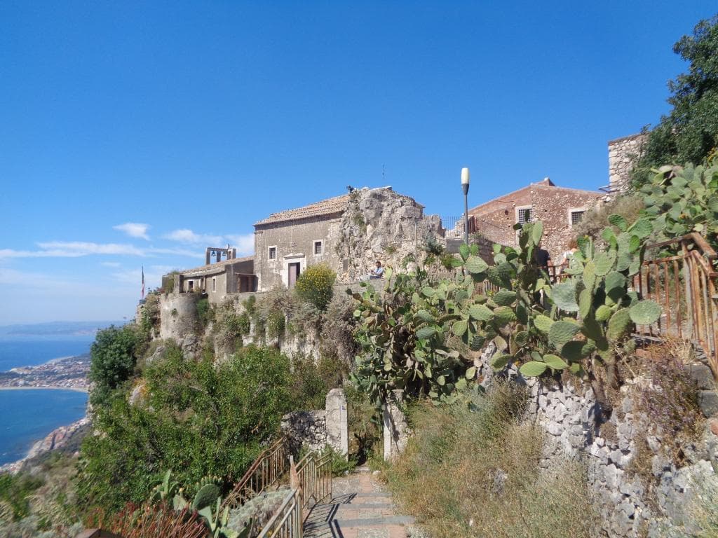 Scalinata Madonna della Rocca