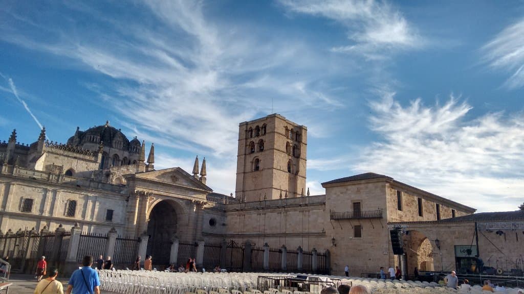 Catedral en fiestas