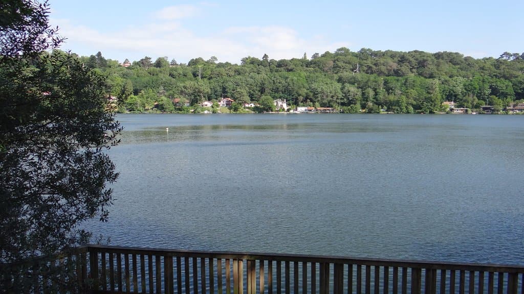 Une des nombreuses vues du Lac !