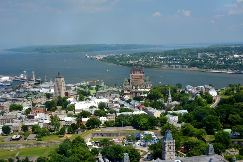 See the layout of Quebec