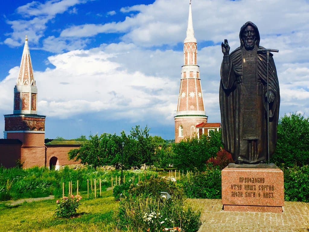 Памятник преподобному Сергию