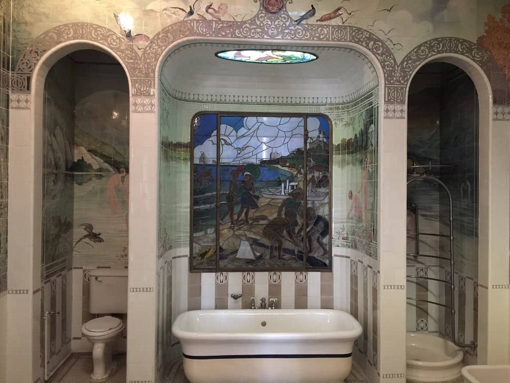 Royal Artifacts & Art