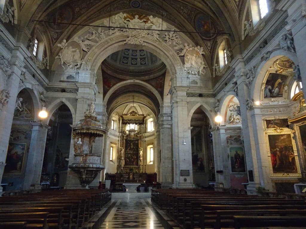 The interior is very majestic