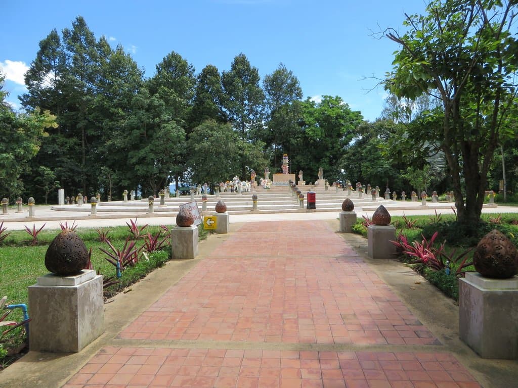 3お寺からの入口