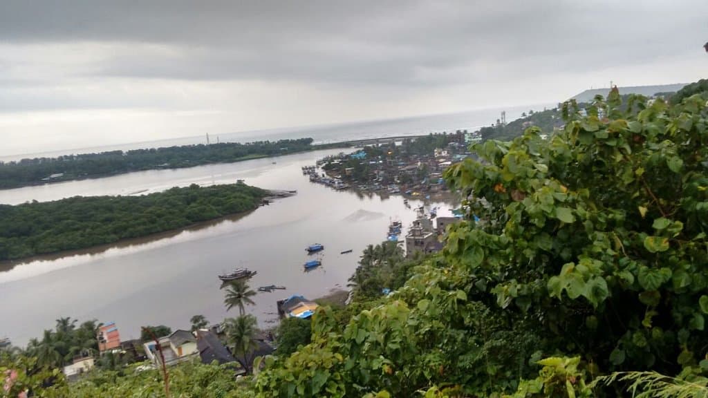 Cloudy evening view from Thibaw point