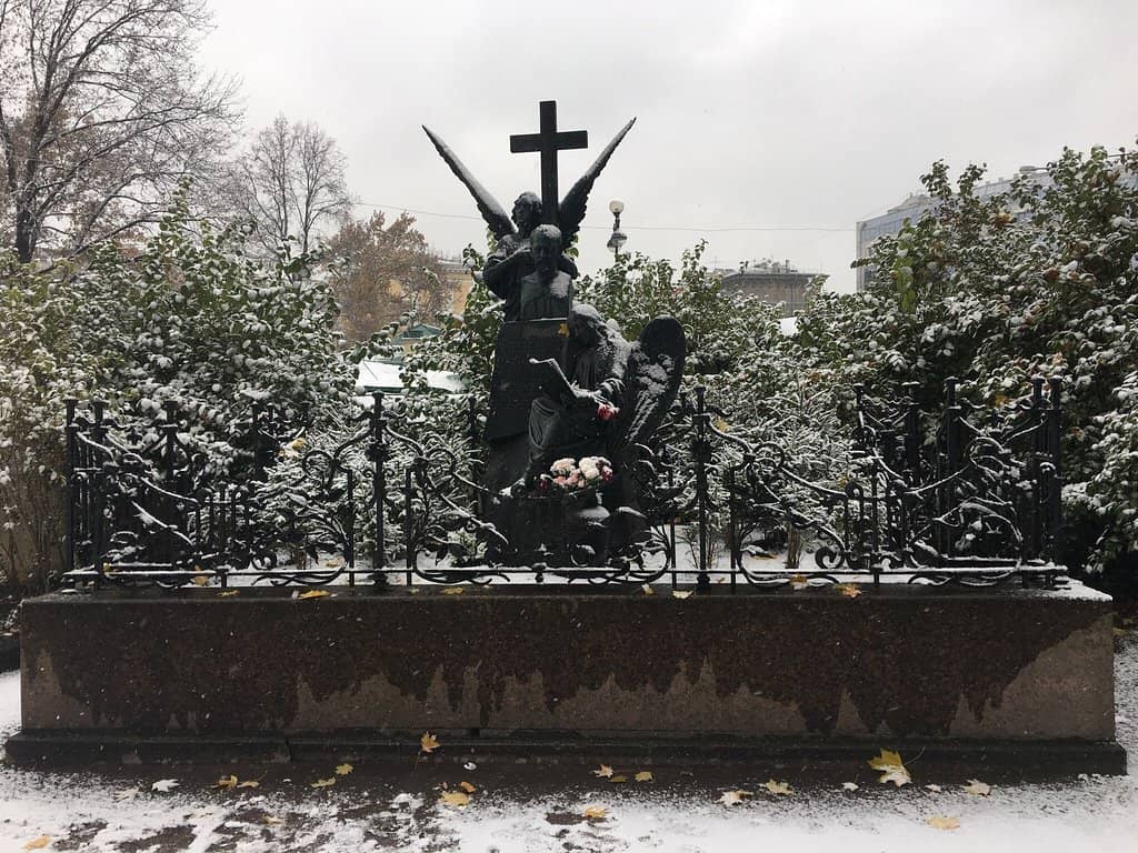 Artistic Sculptures and Mausoleums