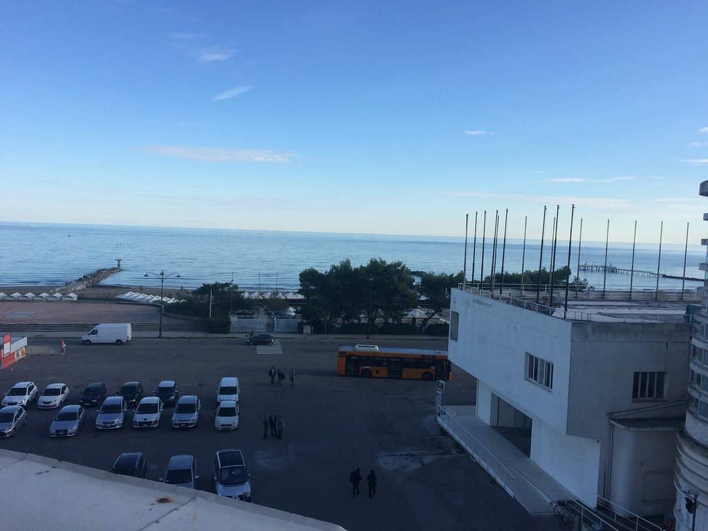 Lido Island's Unique Charm