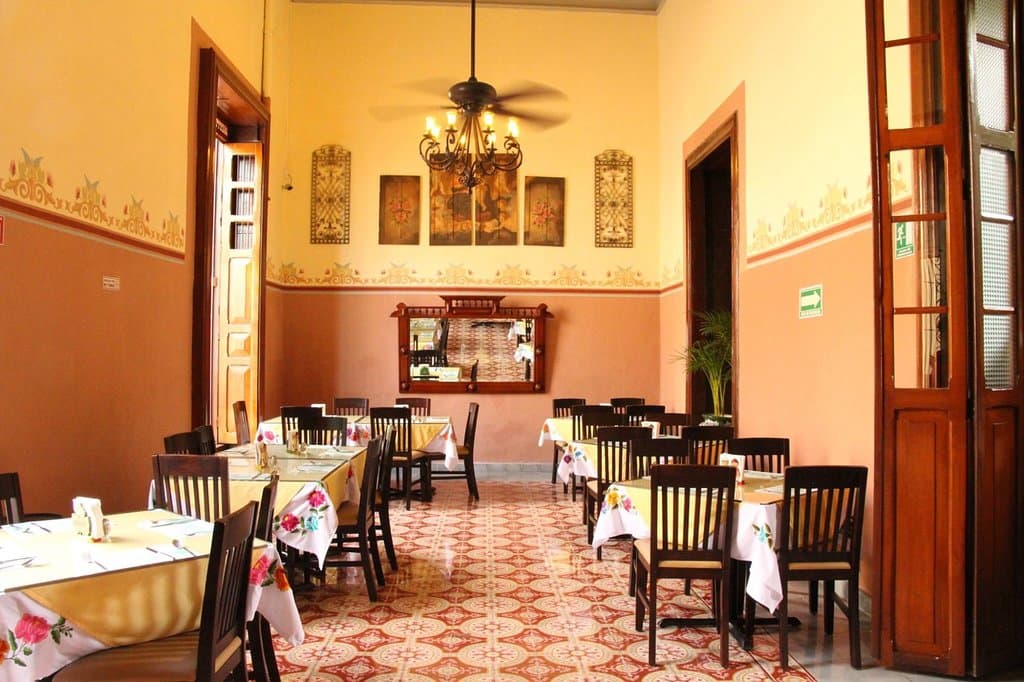 Salones privados con Aire Acondicionado