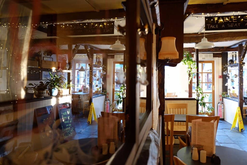 Cozy & Charming Atmosphere