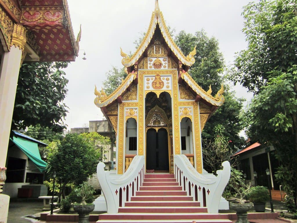 Wat Si Chomphu Ong Tue