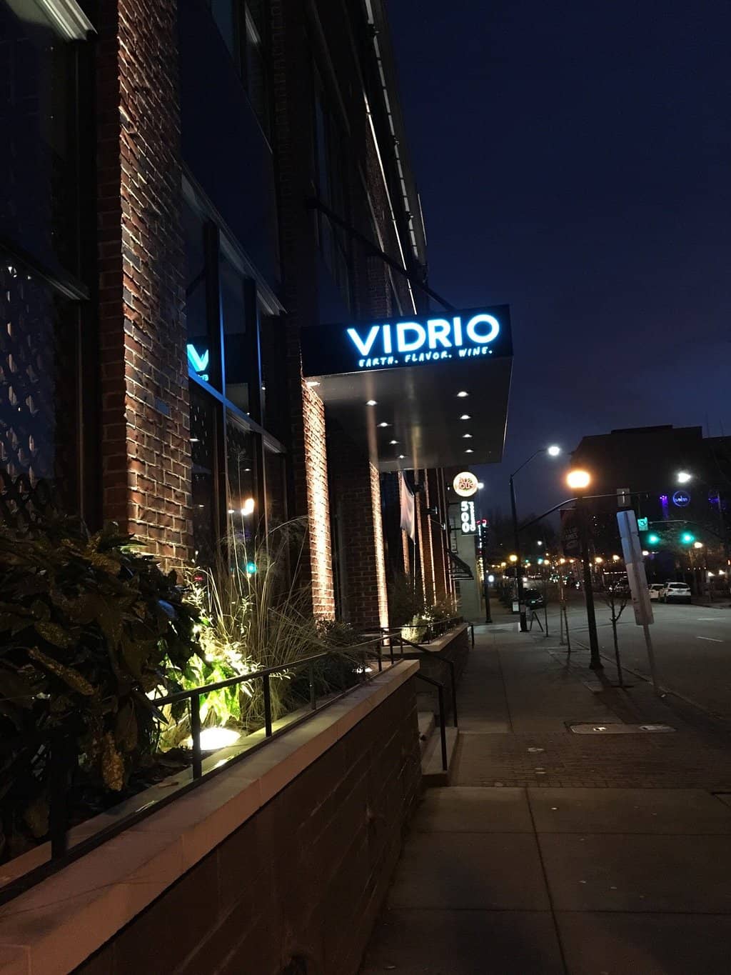 Extensive Wine & Cocktail Selection