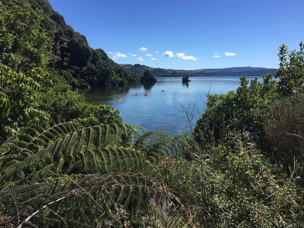 Hot Water Beach Lake Tarawera (Te Rātā Bay)