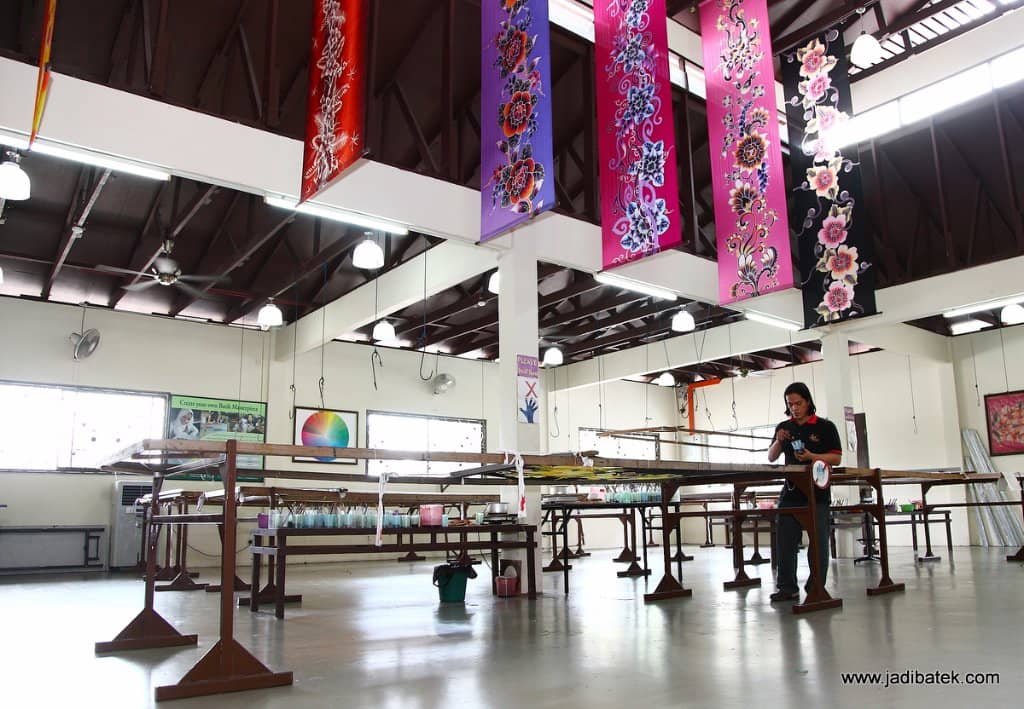 Live Batik Demonstrations