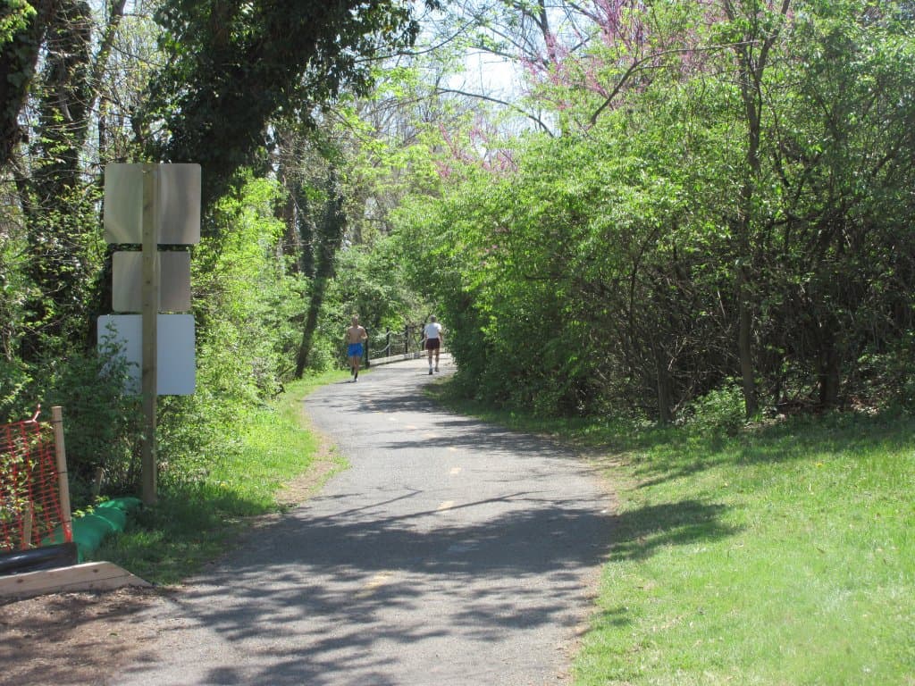 Connect to Mt. Vernon Trail here