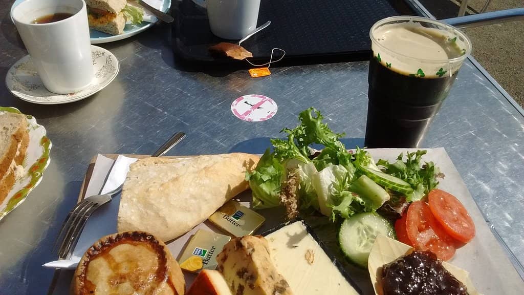 Crystal & Health Food Shops