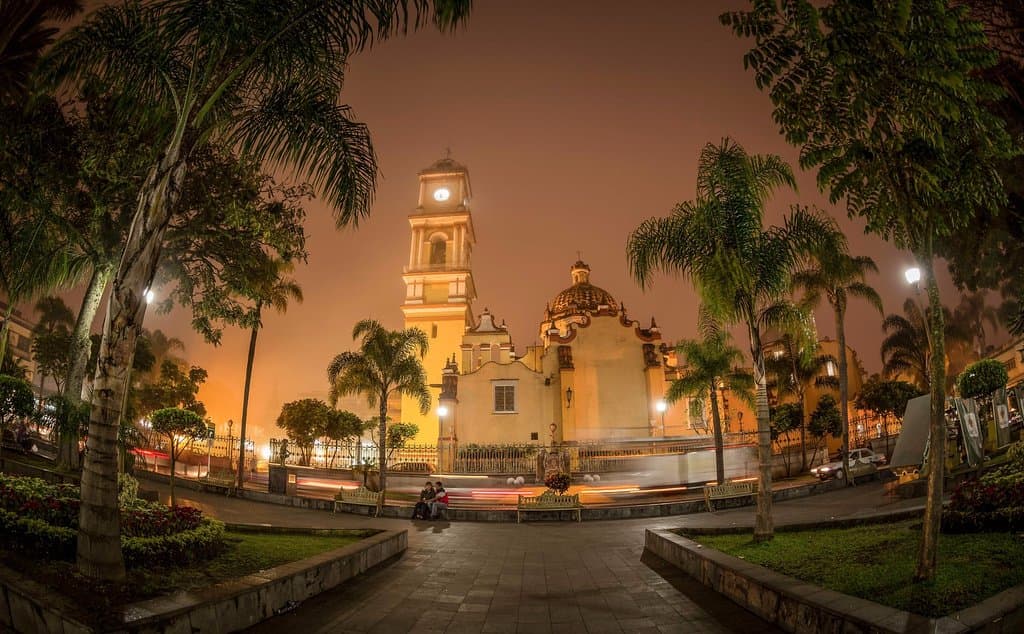 Catedral de San Miguel Arcangel desde Parque Central