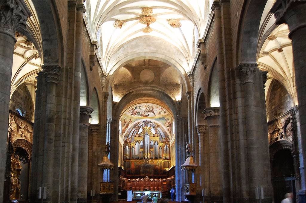 Interior, bóveda tardo-gótica