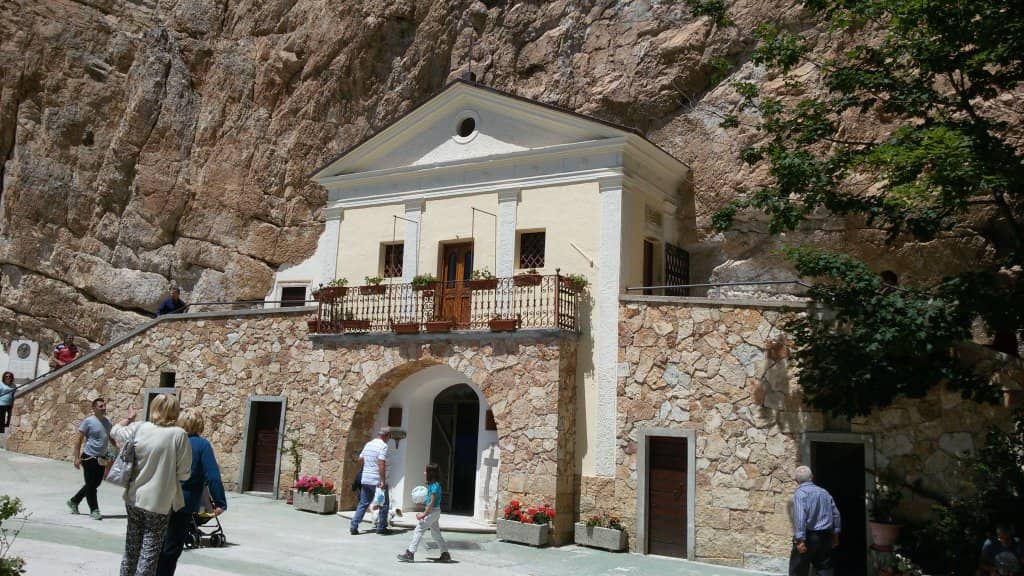 Vallepietra Village