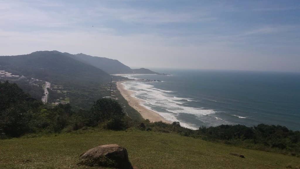 Praia Central's Expansive Shoreline