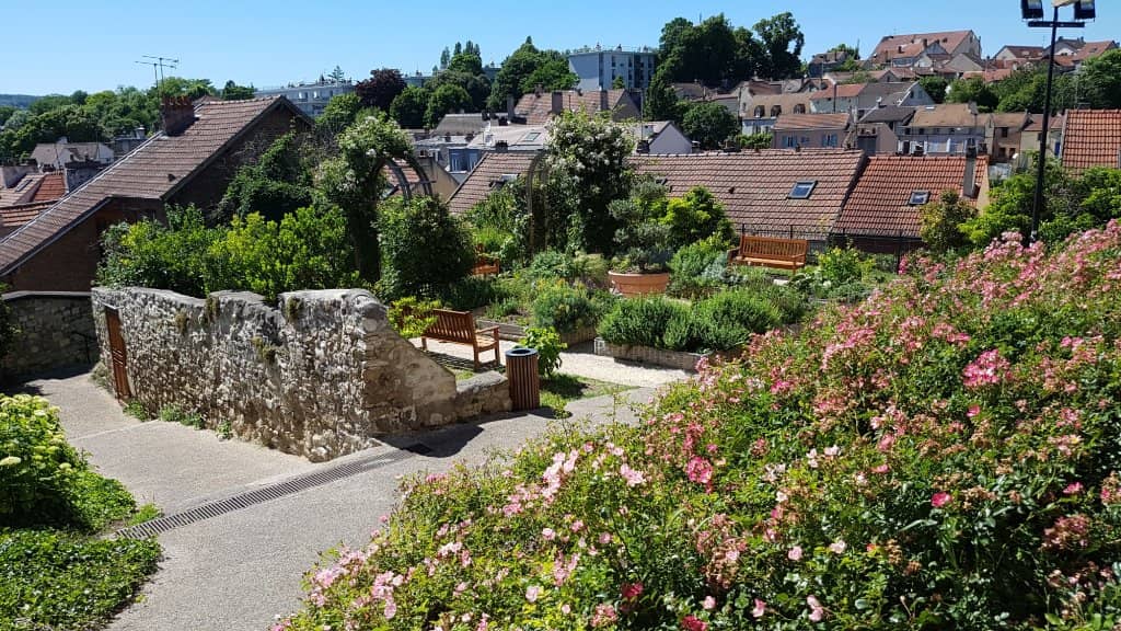 Panoramic Seine Views