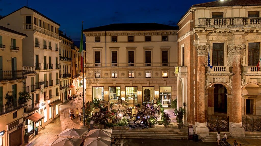 Location - Piazza dei Signori