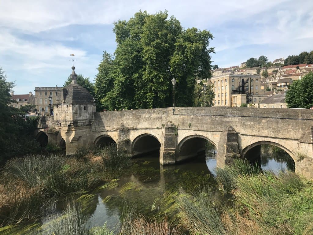 bridge overt the Avon