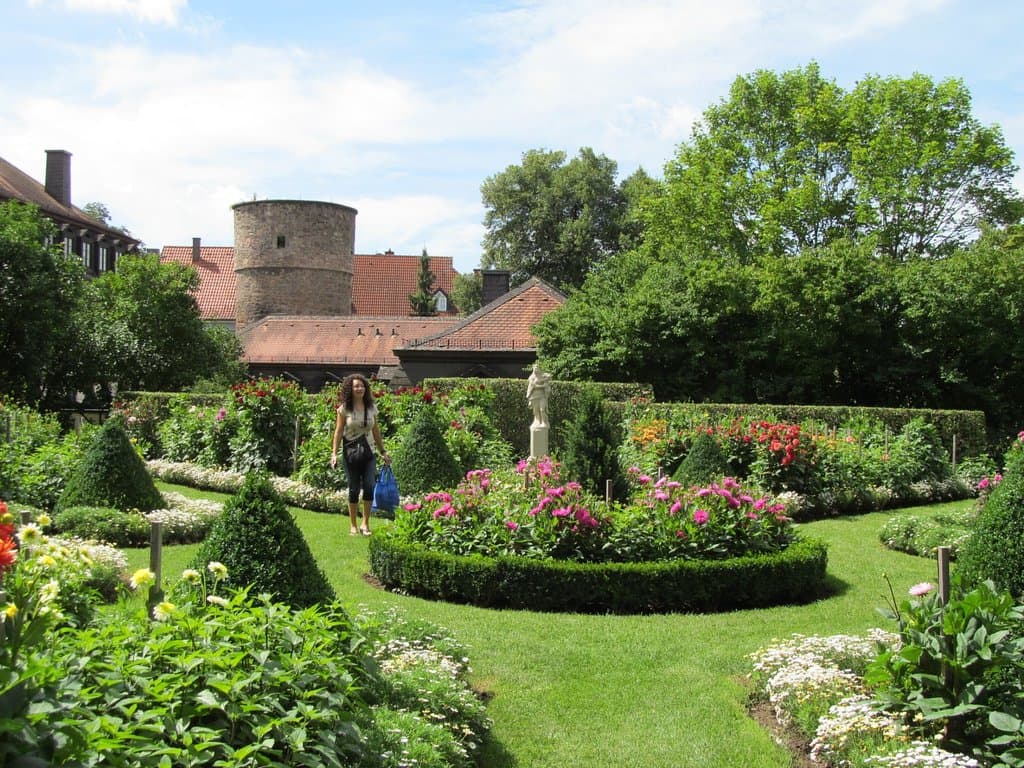 garden is near the witch tower (hexenturm)