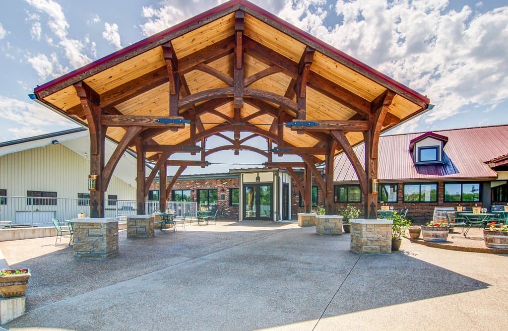 Les Bourgeois Tasting Room Entrance