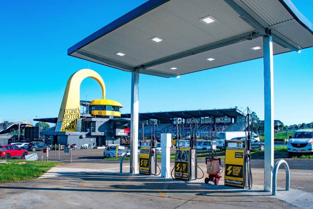 V8 Race Car Hot Laps