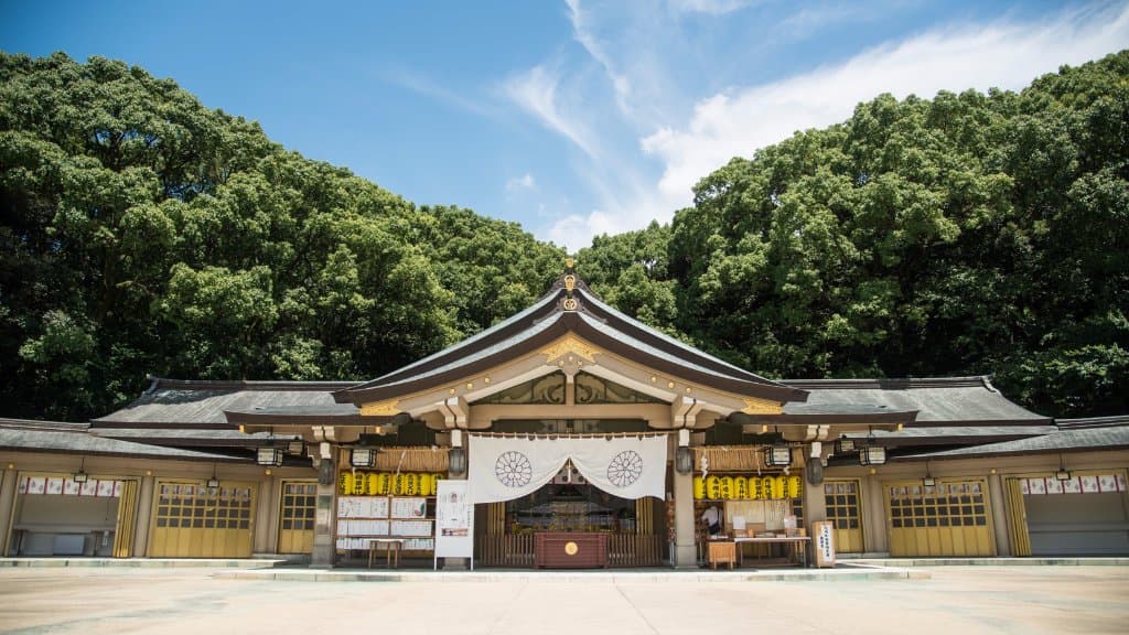 제법 큰 신사의 모습이다.