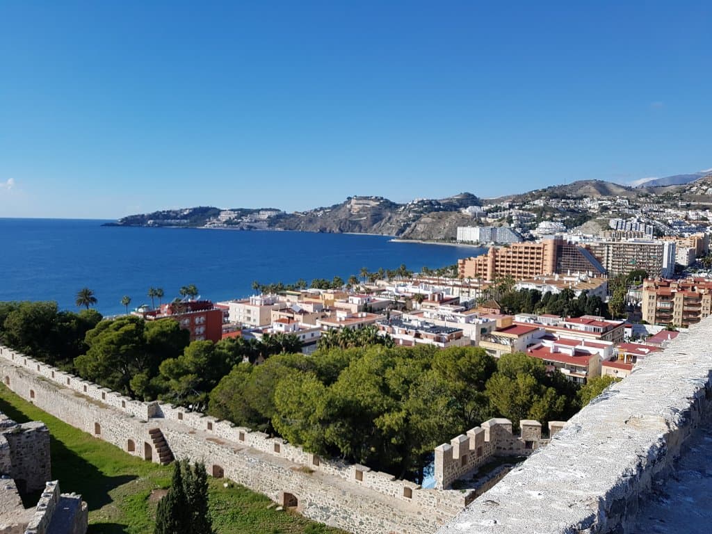 Vista desde el Castillo de San Miguel hacia Cotobro