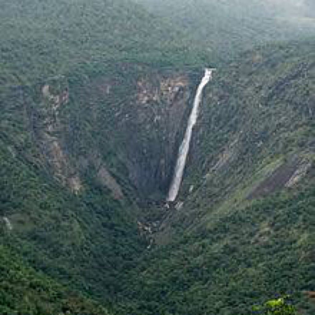 Thalaiyar Falls Viewpoint
