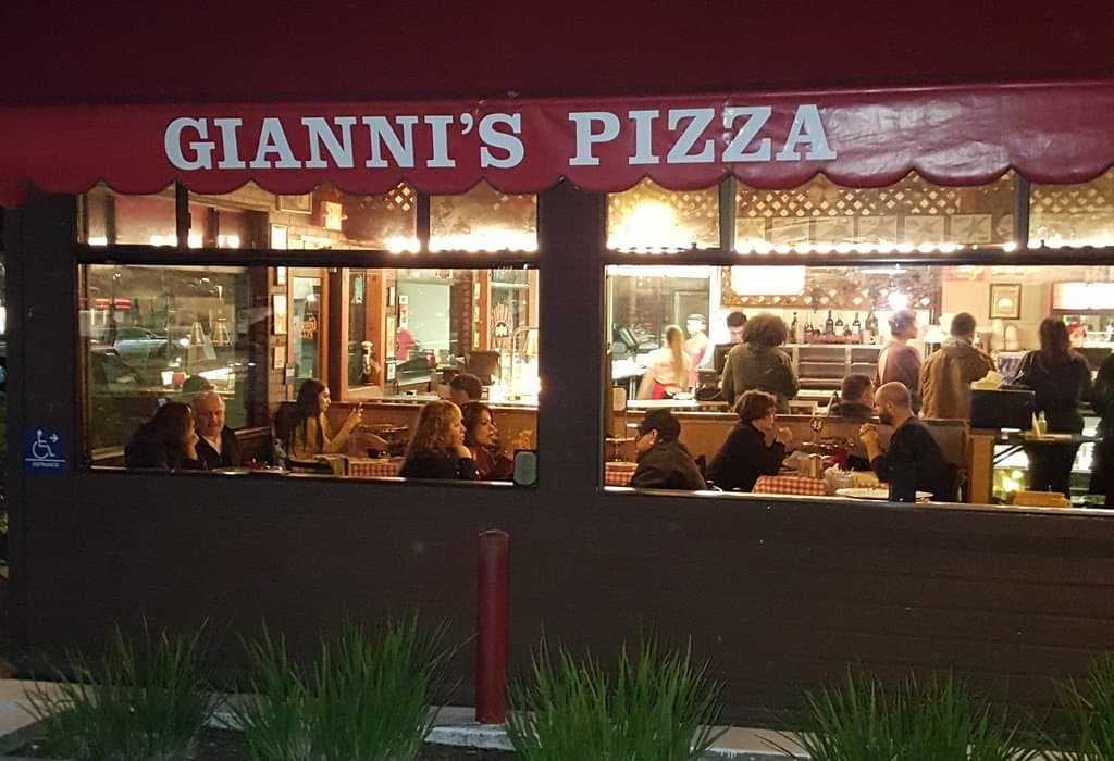 Gianni's Pizzeria