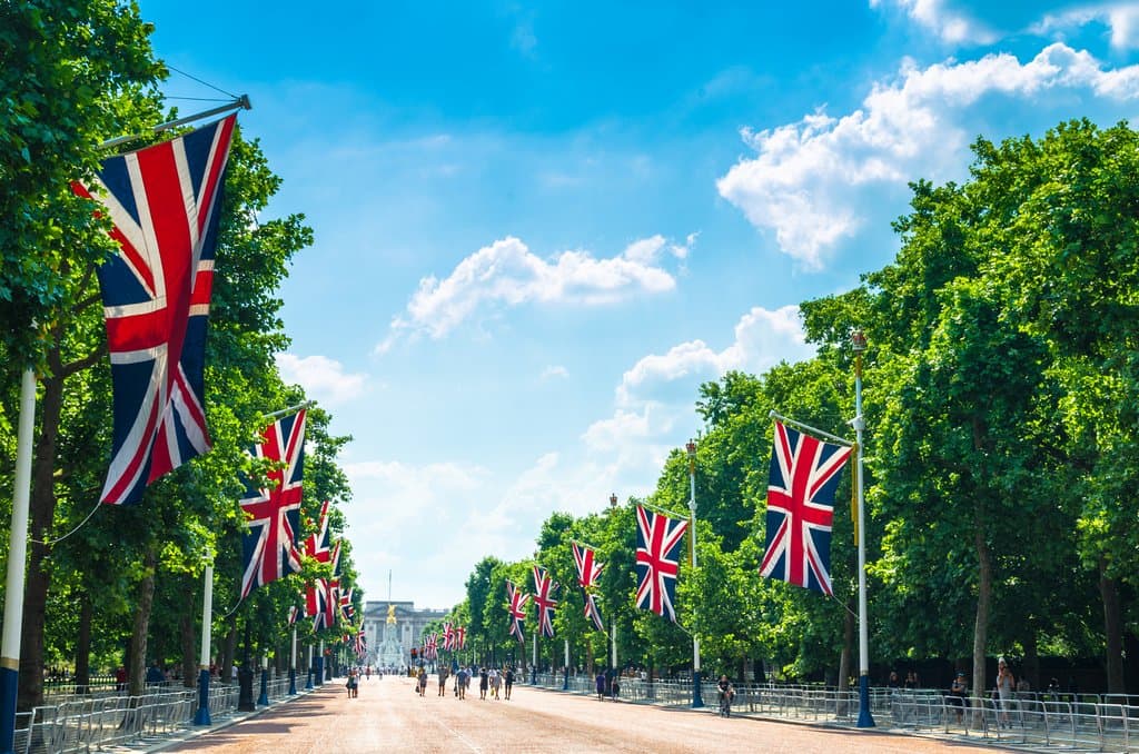 The Mall leading down to beautiful Buckingham Palace