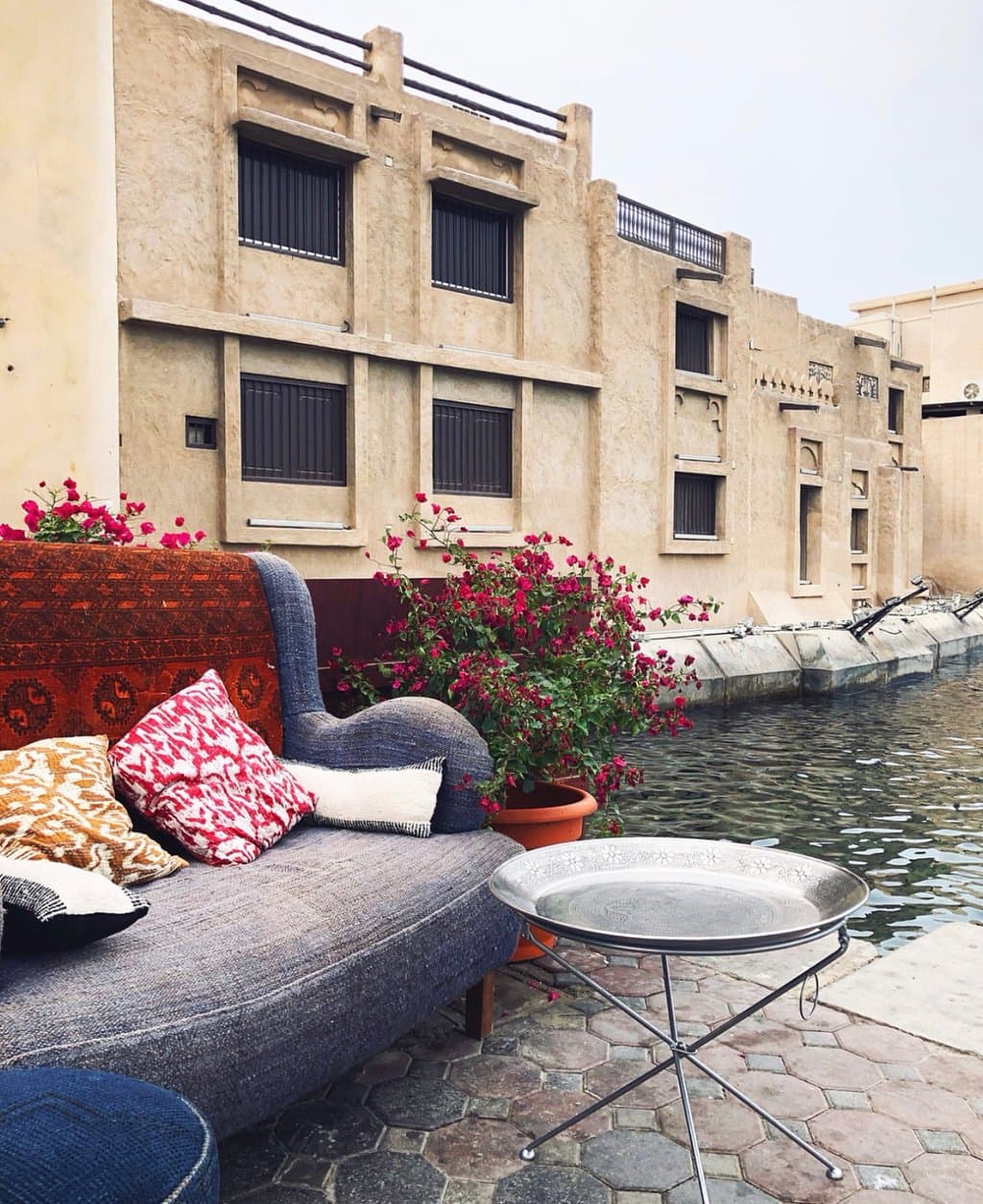Vintage Sofa corner, where enjoy the best view of the creek and relax