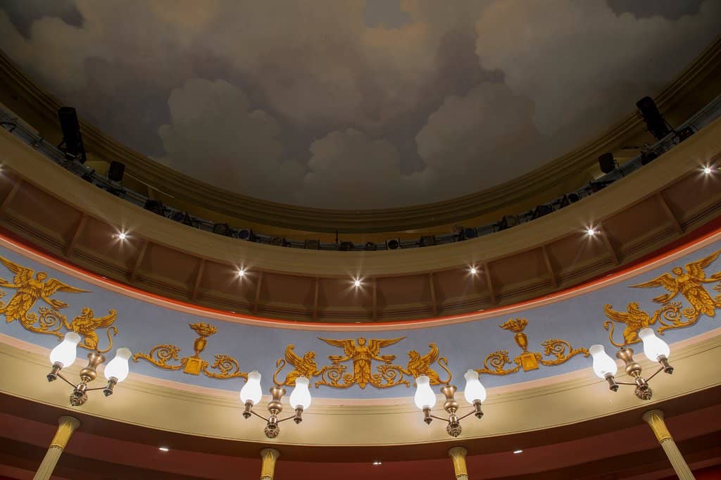 Intimate & Charming Atmosphere