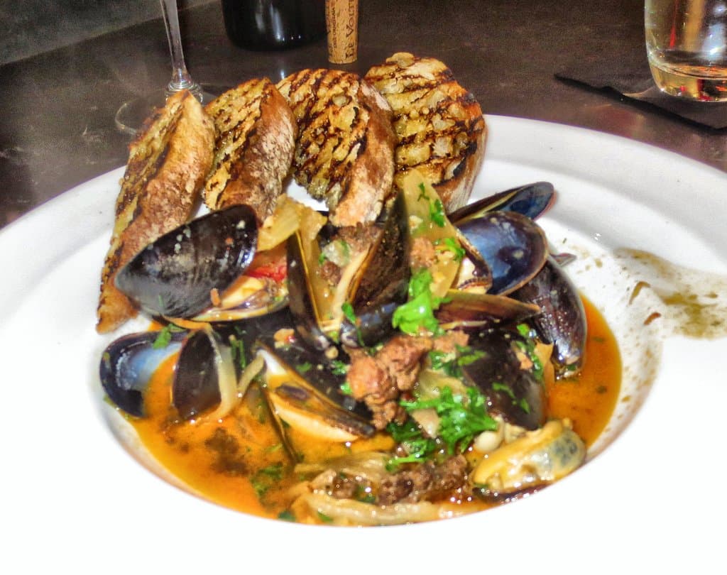 Steamed mussels