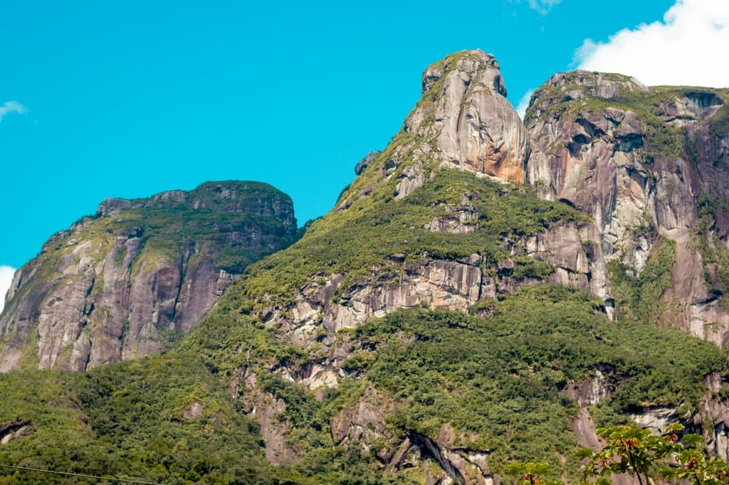 Pico Marumbi visto de baixo