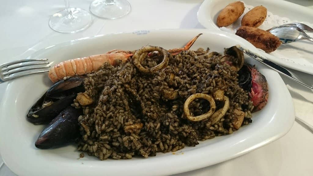 Warm & Traditional Ambiance